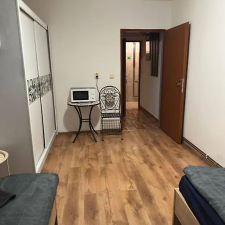 Bilina Apartament *